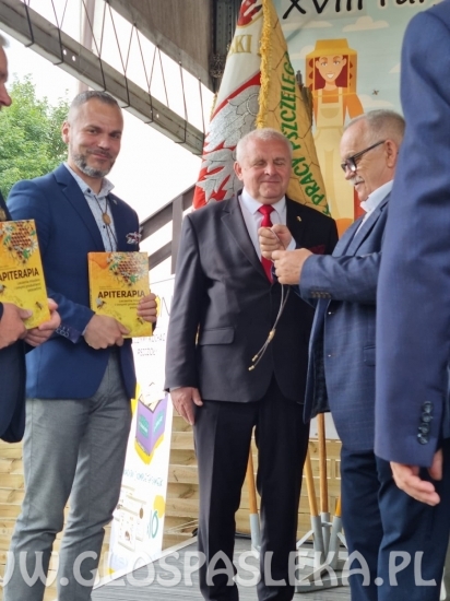 Obchody 100 – lecia Polskiego Związku Pszczelarskiego