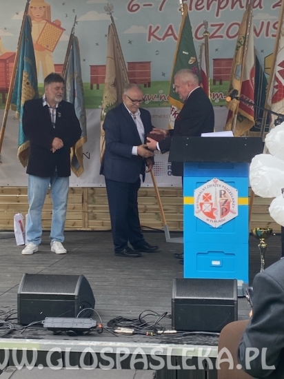 Obchody 100 – lecia Polskiego Związku Pszczelarskiego