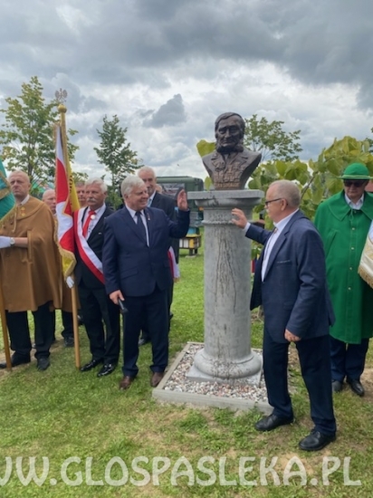 Obchody 100 – lecia Polskiego Związku Pszczelarskiego