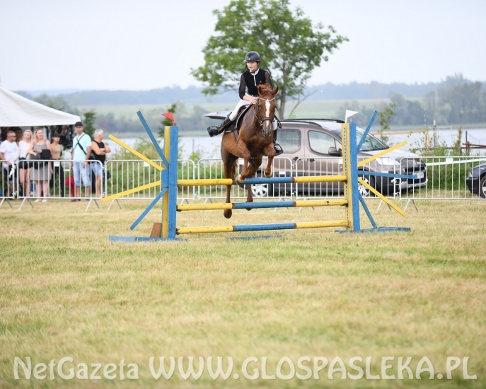 Zawody konne na terenie kąpieliska