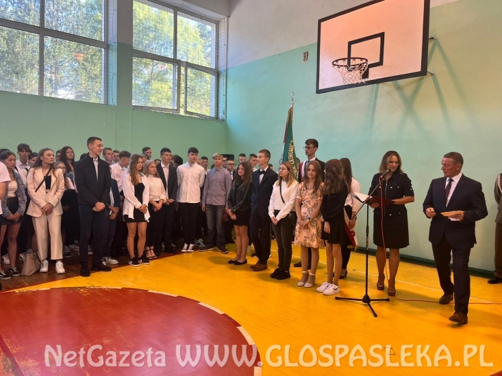 Uroczysty początek roku szkolnego