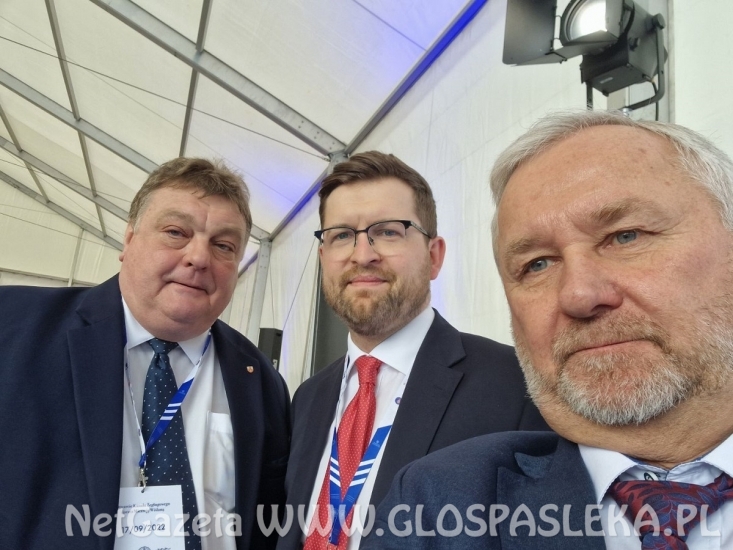 Nasi na otwarciu kanału