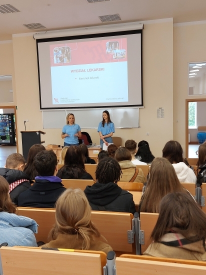 Akademia Medycznych i Społecznych Nauk Stosowanych