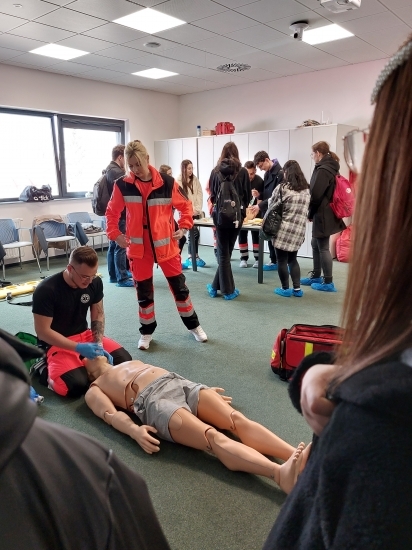 Akademia Medycznych i Społecznych Nauk Stosowanych