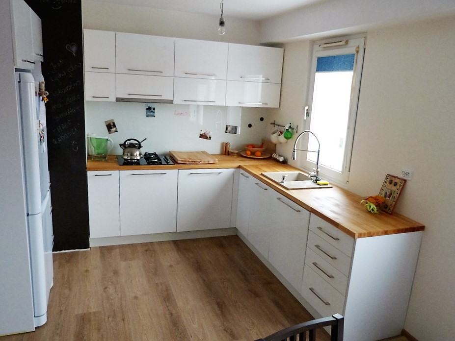 Mniej za remont muru