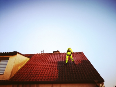 Spadł krzyż i kapsuła z wieży kościoła w Mariance